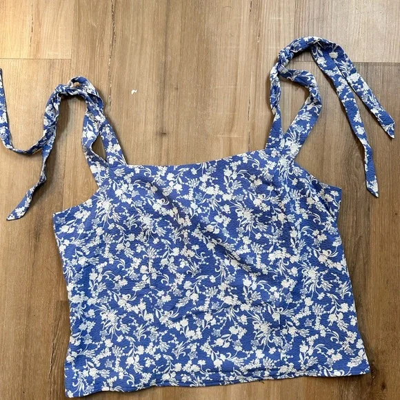 Old Navy Blue floral tank| Fitted Tie-Shoulder | Cropped Dobby Corset Cami Top - Picture 2 of 5